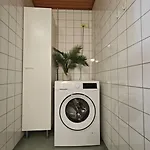 46m2 - Location - Parking Space - Sauna - Self Check-in Lägenhet *